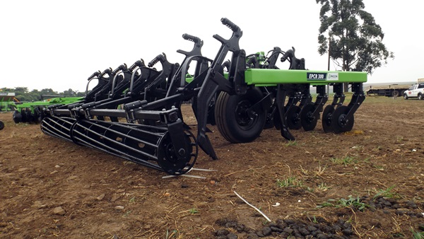 Implemento de preparo do solo