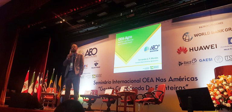 secretario adjunto de Defesa Agropecuaria, Fernando Mendes, participou da entrega dos certificados_foto Divulgacao Mapa