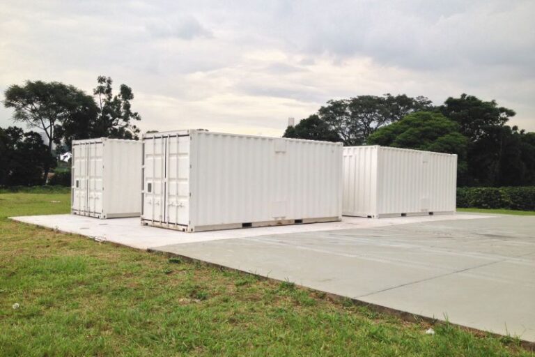 Laboratorios moveis em conteineres