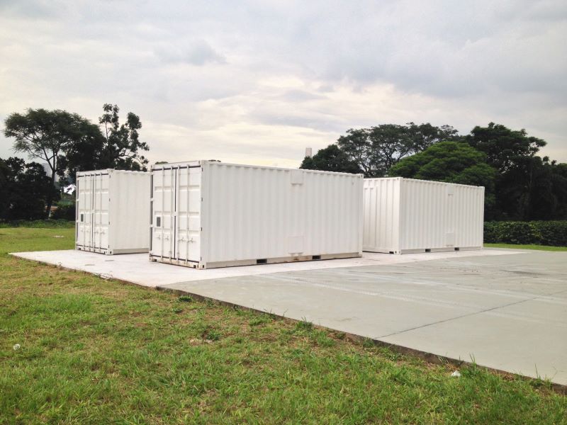 Laboratorios moveis em conteineres