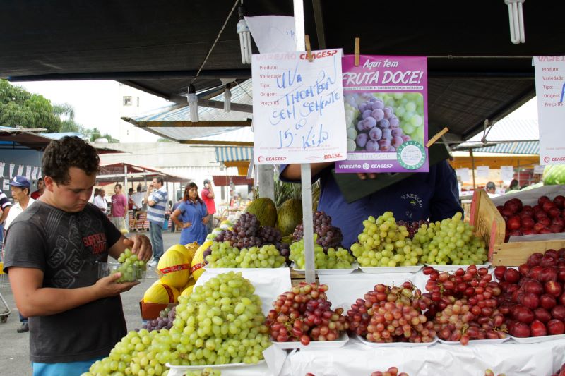 Campanha Fruta Doce no Varejao