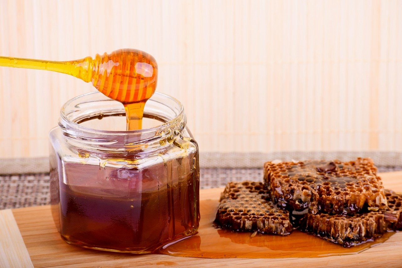0 – FOTO ABRE – honey-PIXABAY_1280 – Copia (1)