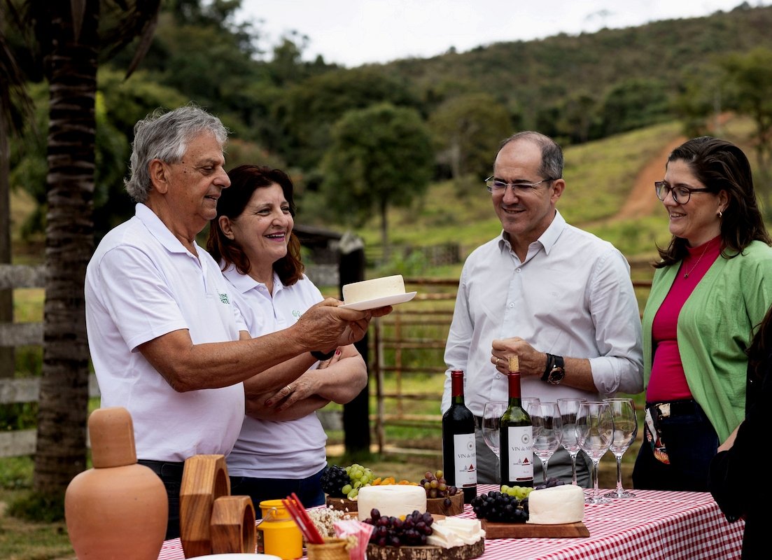 0 FOTO ABRE-Produtores Eduardo e Alice Pires – Serro 3 – Copia