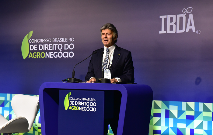 Ministro do STF, Luiz Fux, durante palestra no CBDA-editado